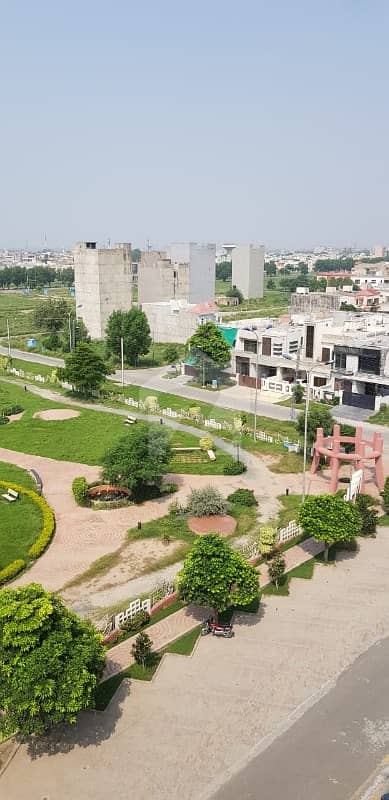 10 Marla 3 Bed Luxury Apartment Available On 5th Floor 10 Marla 3 Bed Luxury Apartment Available On 5th Floor
