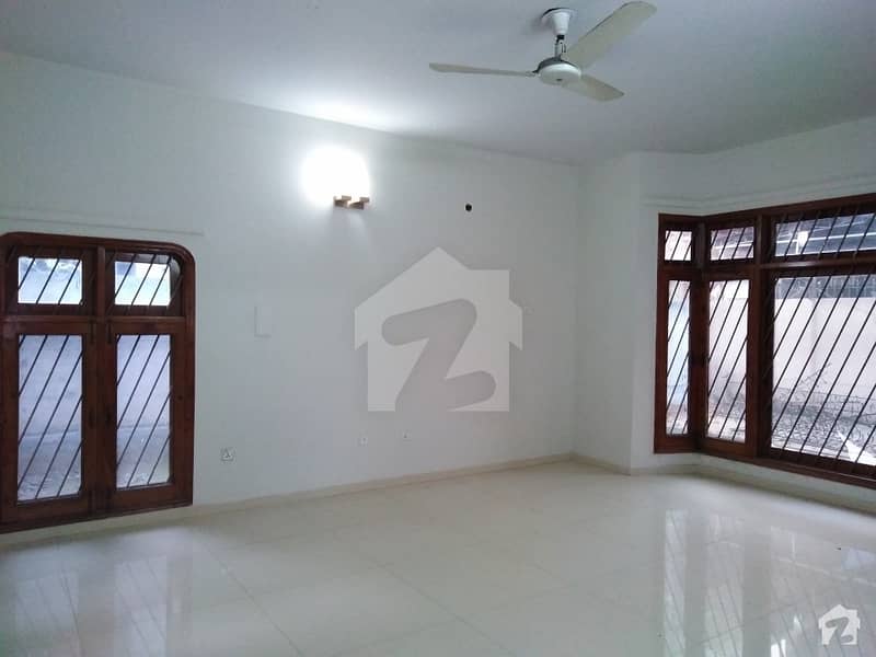 F8 Double Storey House Is Available For Rent