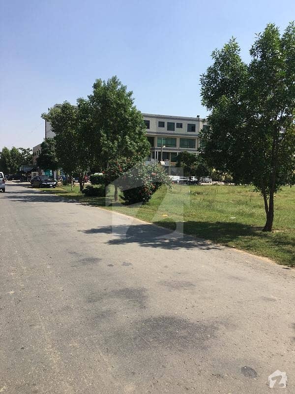 1 Kanal Plot Facing Park For Sale In Iep Block E2