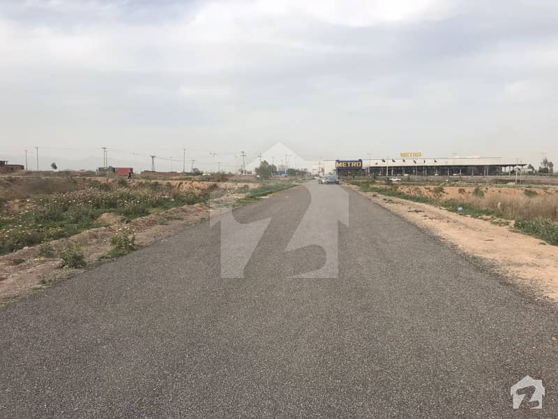 Plot No 254 Main Markaz Near To Road Plot No 254 Main Markaz Near To Road