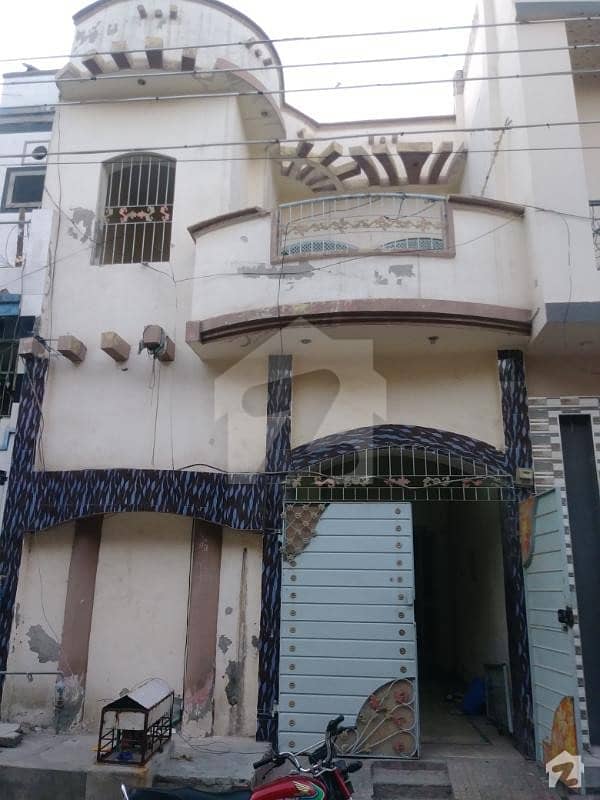جھنگ روڈ فیصل آباد میں 3 کمروں کا 3 مرلہ مکان 23 ہزار میں کرایہ پر دستیاب ہے۔