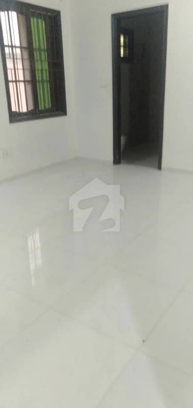 ڈی ایچ اے فیز 7 ایکسٹینشن ڈی ایچ اے ڈیفینس کراچی میں 2 کمروں کا 12 مرلہ فلیٹ 80 ہزار میں کرایہ پر دستیاب ہے۔