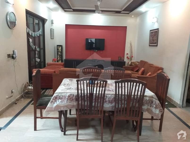 ریوینیو سوسائٹی لاہور میں 5 کمروں کا 10 مرلہ مکان 2.4 کروڑ میں برائے فروخت۔