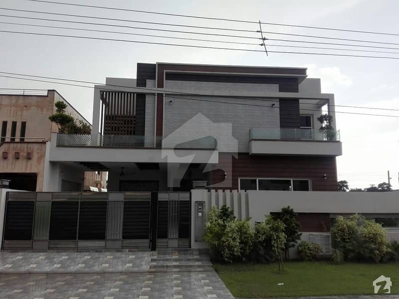 ای ایم ای سوسائٹی ۔ بلاک اے ای ایم ای سوسائٹی لاہور میں 5 کمروں کا 1 کنال مکان 5.9 کروڑ میں برائے فروخت۔