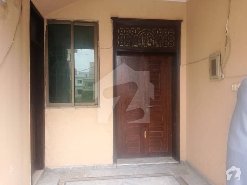 pakistan town phase 1   5 marla ground portion is available for rent