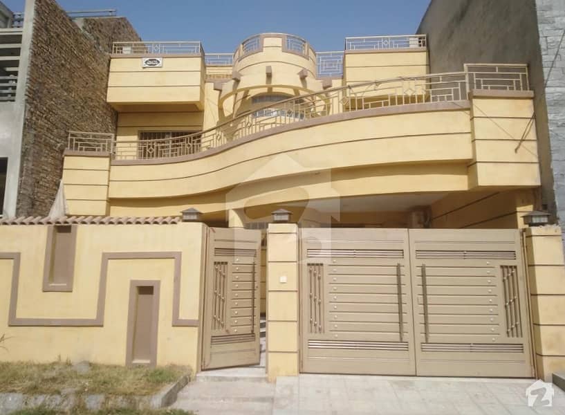 ورسک روڈ پشاور میں 5 کمروں کا 7 مرلہ مکان 1.35 کروڑ میں برائے فروخت۔