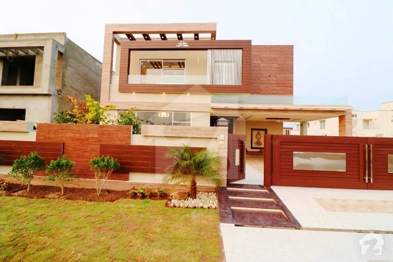 Brand New Stylish 1 Kanal With Basement Bungalow For Sale