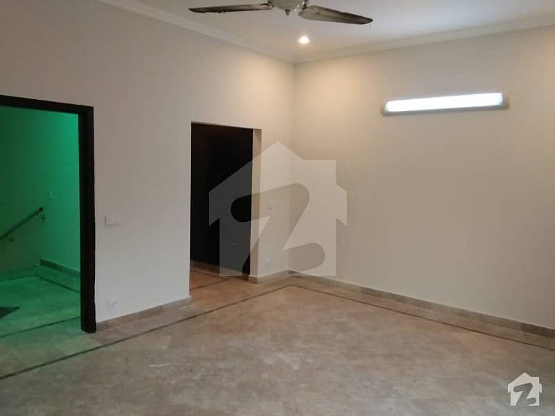Luxurious 1 Kanal  House For Rent In DHA Phase 1 Lahore