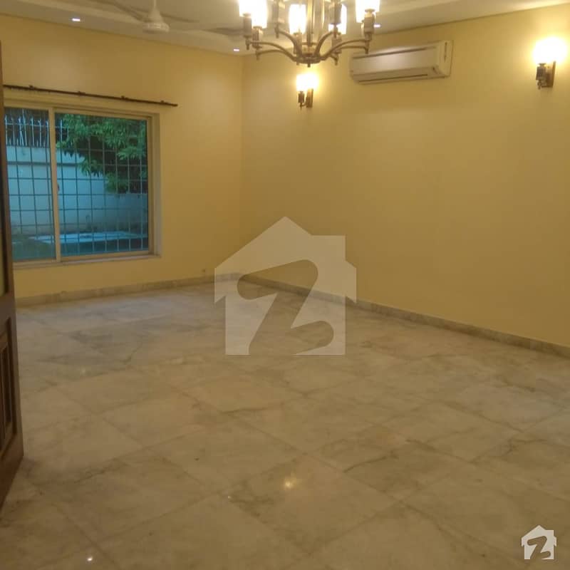 House Is Available For Rent In F-7  5 Bed Rooms