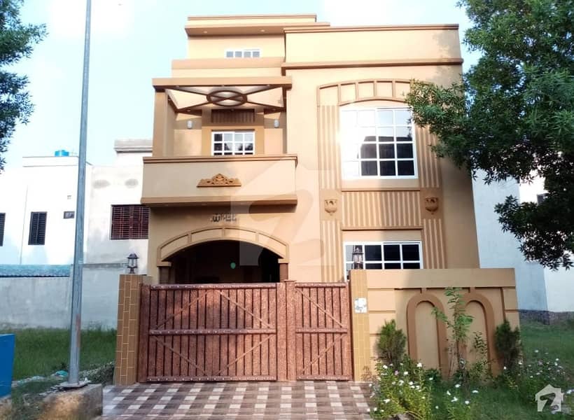 House Is Available In Citi Housing Society