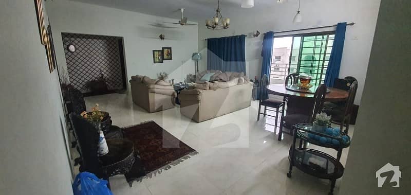 Top floor Apartment Available For Sale In Askari 11