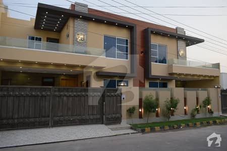 10 Marla House is available for Sale - Executive Villa 10 Marla House is available for Sale - Executive Villa