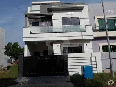 Here Is A Good Opportunity To Live In A Well-Built House Here Is A Good Opportunity To Live In A Well-Built House