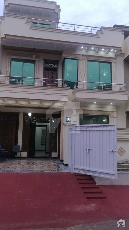 Beautiful New House Near to Kashmir Highway  for rent