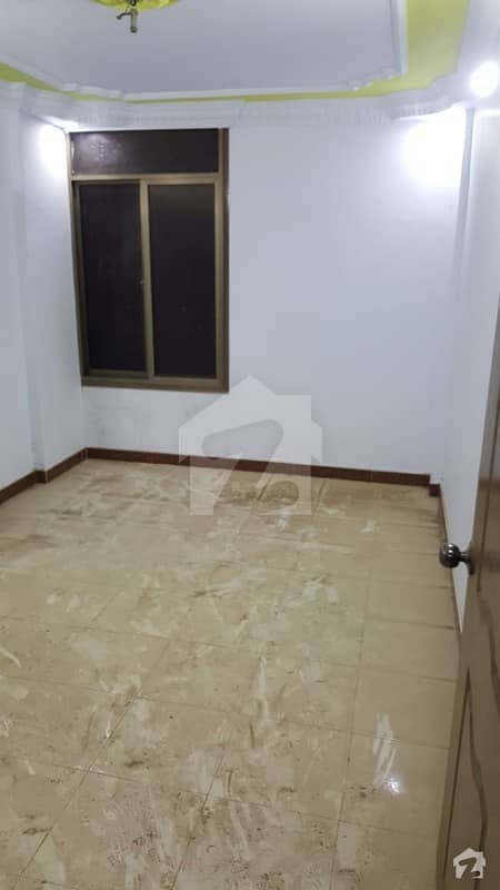 Fully renovated 4th floor flat 2 bed lounge for sale