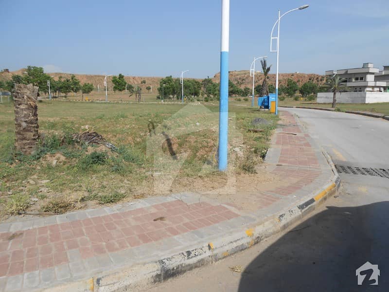 DHA Phase 3 Serene City Sector A Old Garden City Zone 5 Corner Plot Available For Sale