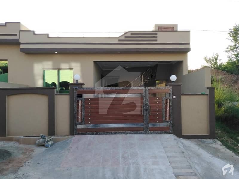 10 Marla Brand New House For Sale