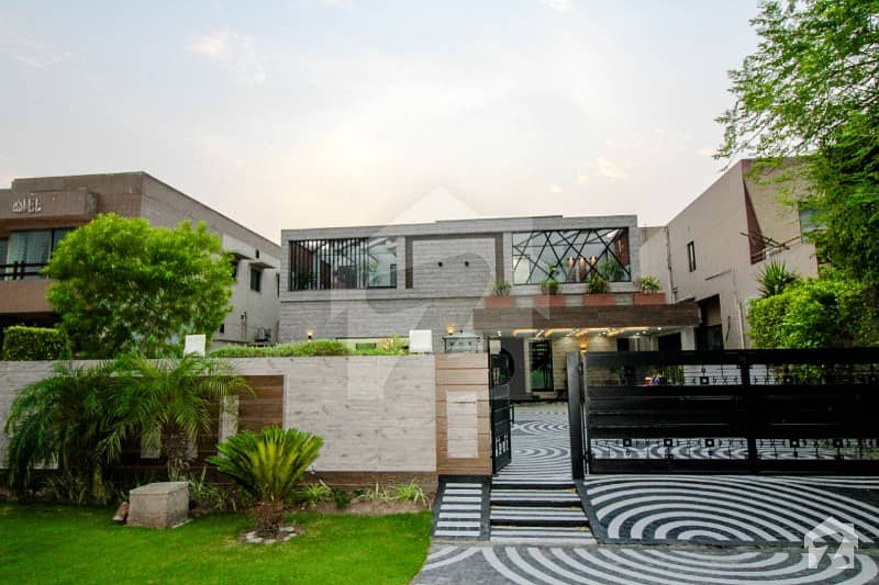 ڈی ایچ اے فیز 6 ڈیفنس (ڈی ایچ اے) لاہور میں 6 کمروں کا 1 کنال مکان 6.75 کروڑ میں برائے فروخت۔