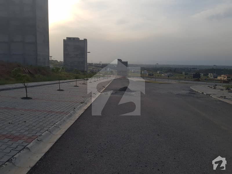 8 MARLA COMMERCIAL DHA PHASE 5 MAIN  EXPRESS WAY FOR SALE