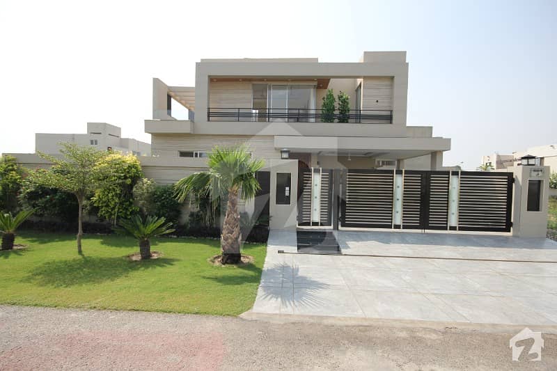 Phase 6 J Block One Kanal Slighltly Used One Kanal Modern House With Basement For Sale