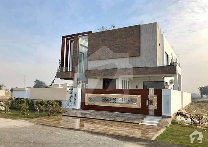 ڈی ایچ اے فیز 3 - بلاک ایکس فیز 3 ڈیفنس (ڈی ایچ اے) لاہور میں 6 کمروں کا 1 کنال مکان 1 لاکھ میں کرایہ پر دستیاب ہے۔