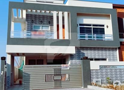10 Marla Brand New House For Sale 10 Marla Brand New House For Sale