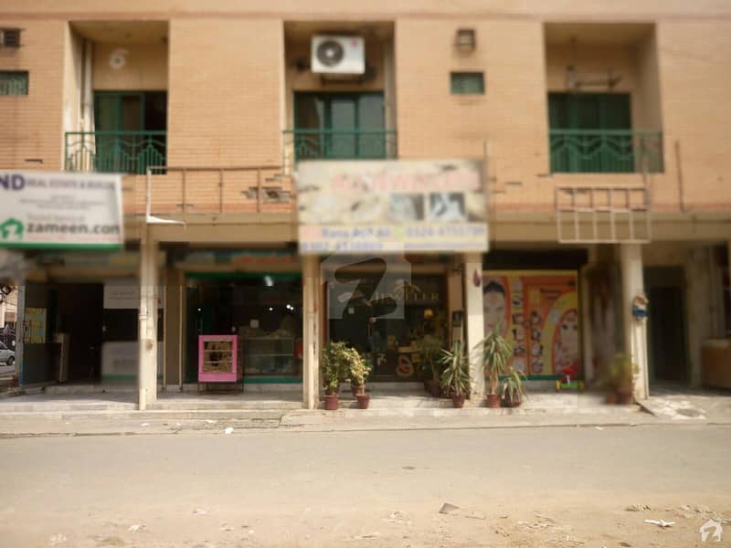 Building For Sale  At Good Location In Lahore