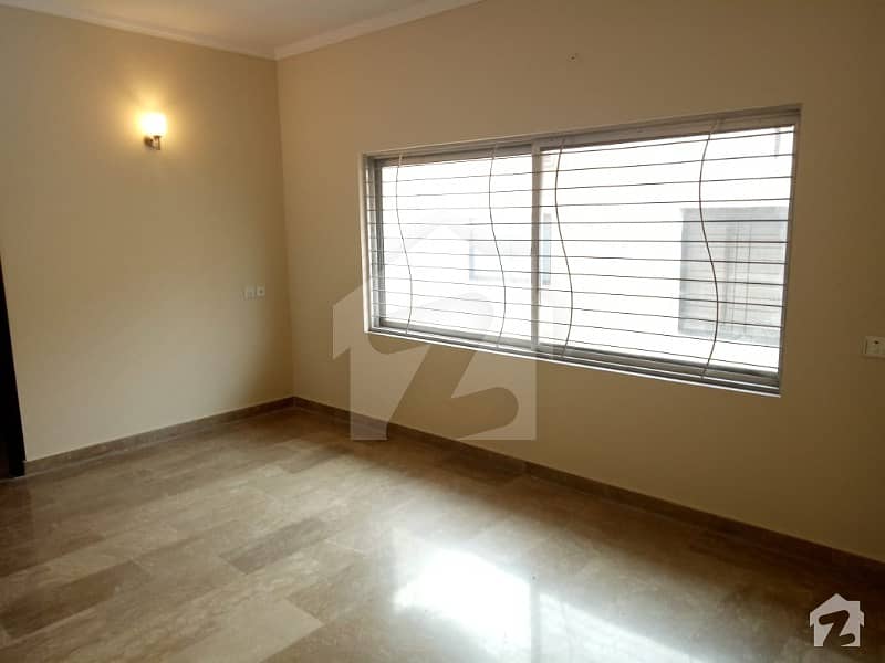 Islam Estate Offers Kanal Slightly Used 3 Beds Upper Portion For Rent