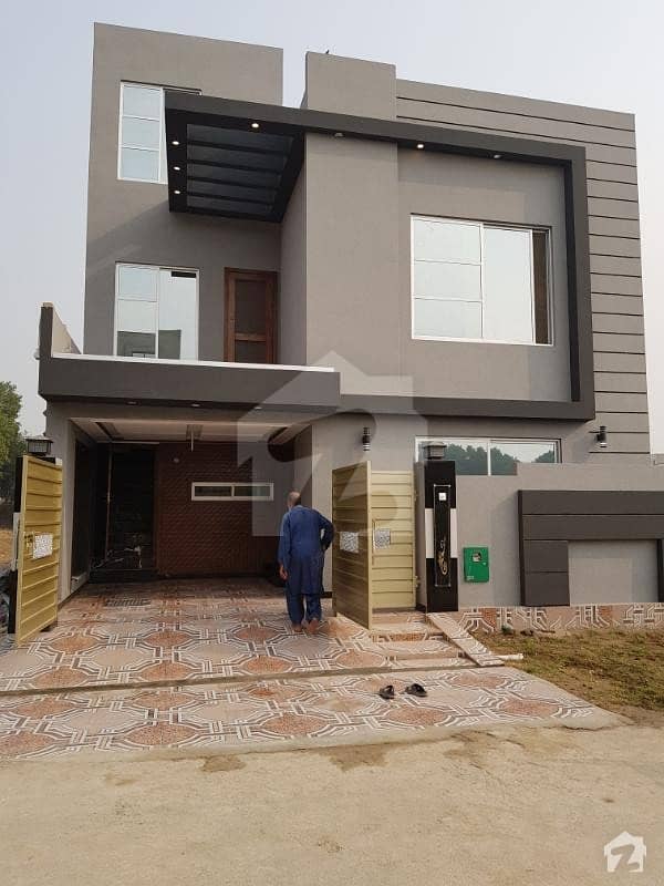 6 Marla Brand New Stylish House Very Close From Park In Bahria  Town Lahore