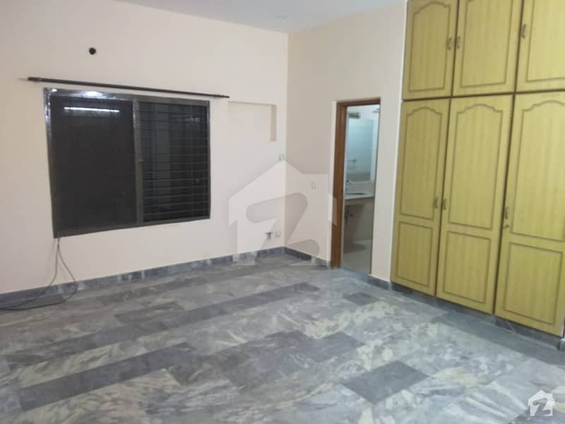 Upper Portion Available For Rent In DHA Phase 4 - Block GG