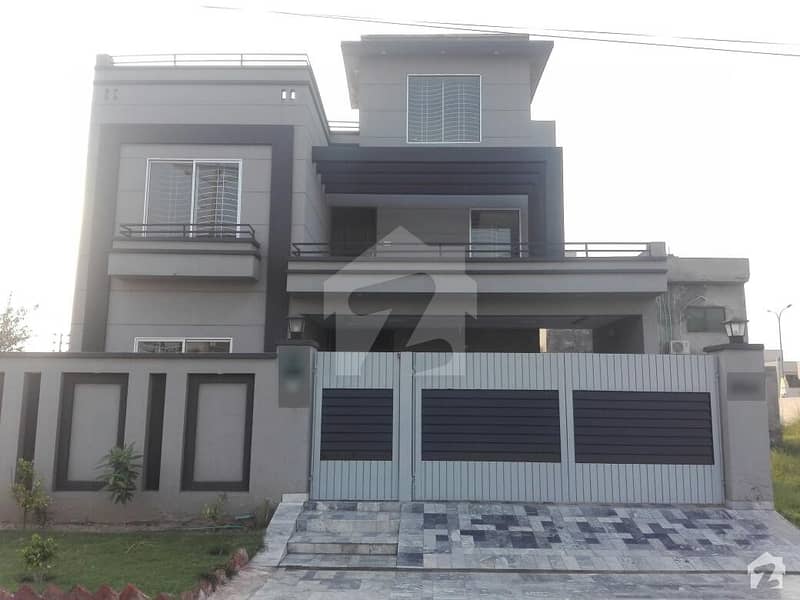 House Available For Sale In Central Park - Block A