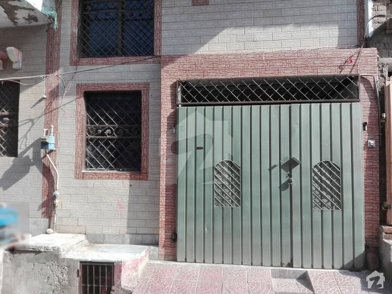 جھنگ روڈ فیصل آباد میں 3 کمروں کا 2 مرلہ مکان 50 لاکھ میں برائے فروخت۔
