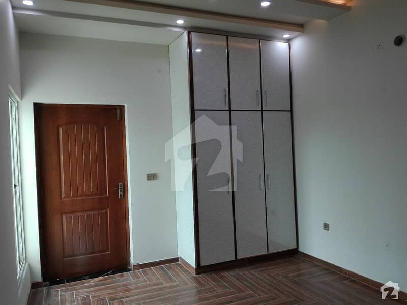 ایڈن ایگزیکیٹو ایڈن گارڈنز فیصل آباد میں 3 کمروں کا 5 مرلہ مکان 1.1 کروڑ میں برائے فروخت۔