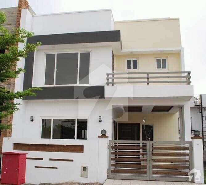 7 Marla New House Available For Rent