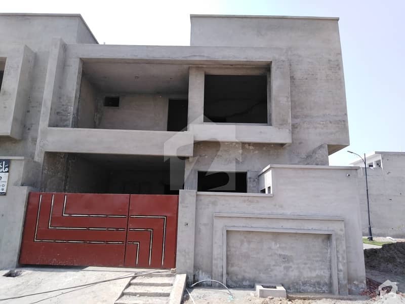 ایڈن آچرڈ فیصل آباد میں 5 مرلہ مکان 1. 1 کروڑ میں برائے فروخت۔
