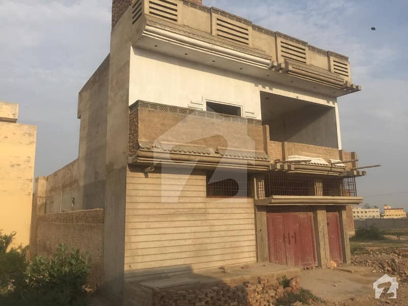 مہران یونیورسٹی ایمپلائز کوآپریٹیو ہاؤسنگ سوسائٹی جامشورو میں 4 کمروں کا 8 مرلہ مکان 70 لاکھ میں برائے فروخت۔