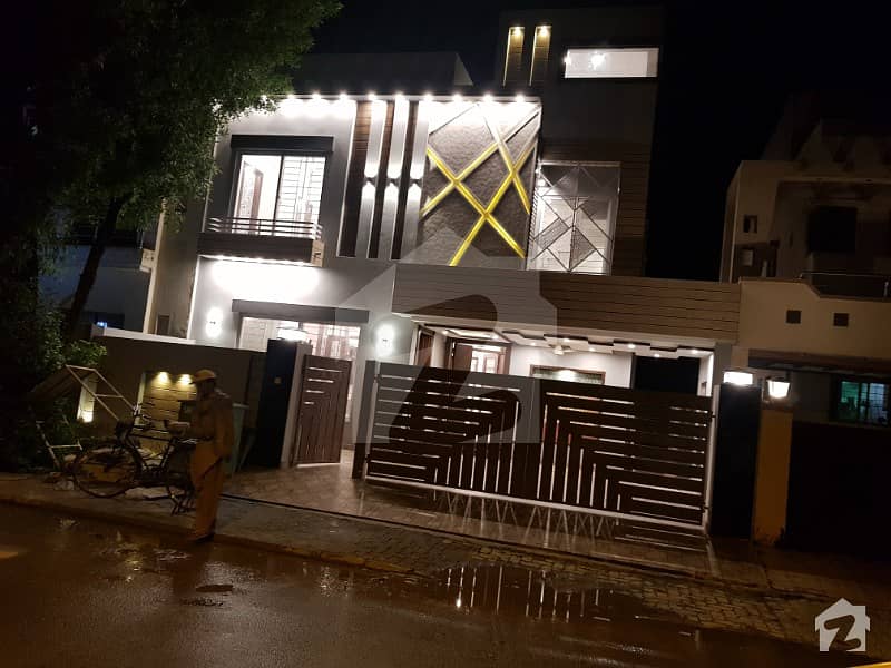 11 Marla Brand New Vip Class House  A Class Construction On 50 Feet Road In Bahria Town Lahore