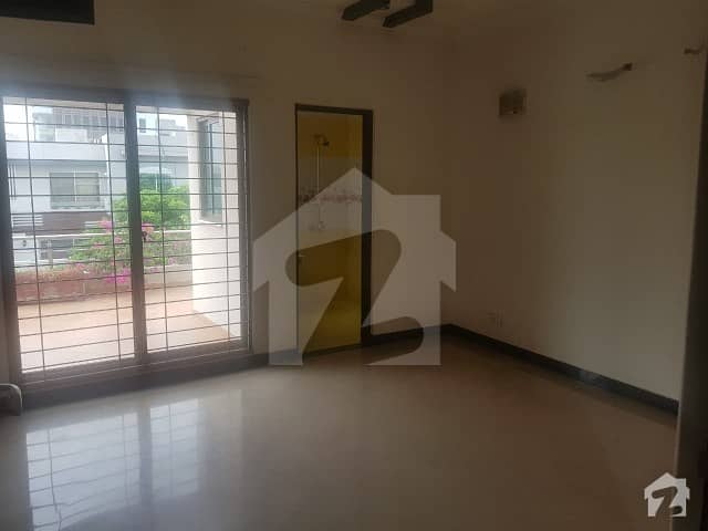 10 Marla House For Rent in DHA Phase 5