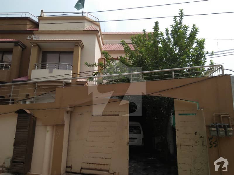 رینج روڈ راولپنڈی میں 8 کمروں کا 10 مرلہ مکان 2.25 کروڑ میں برائے فروخت۔ رینج روڈ راولپنڈی میں 8 کمروں کا 10 مرلہ مکان 2.25 کروڑ میں برائے فروخت۔