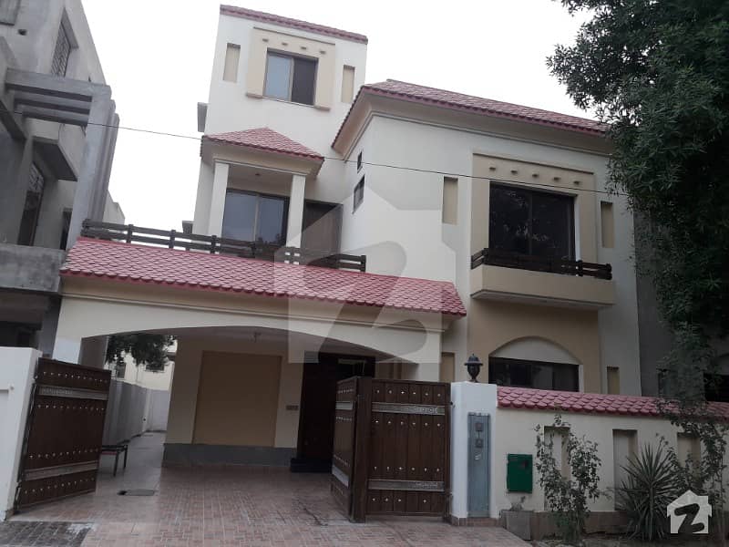 10 Marla Brand New House For Rent in Bahria Town Lahore