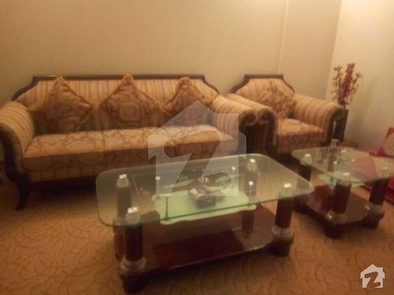 گلستانِِ جوہر ۔ بلاک 12 گلستانِ جوہر کراچی میں 3 کمروں کا 6 مرلہ فلیٹ 1.05 کروڑ میں برائے فروخت۔