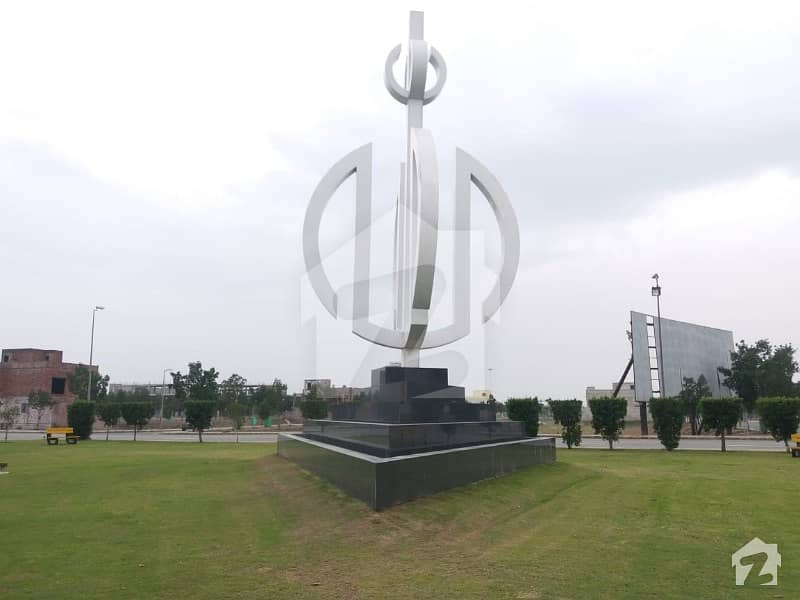 Glorious Location 5 Marla hot location Commercial Plot For Sale In Sector C Bahria Town Lahore  best Investment Opportunities in Bahria Town Sector  C Area  5 Marla Category  Commercial Ideal location Reasonable demand Contact us for more details
