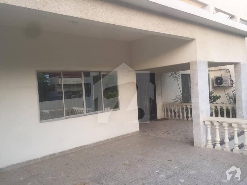 4 Bedrooms Old Construction House For Sale In DHA Phase 4