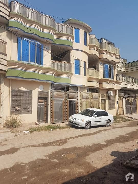 ورسک روڈ پشاور میں 5 کمروں کا 5 مرلہ مکان 35 ہزار میں کرایہ پر دستیاب ہے۔