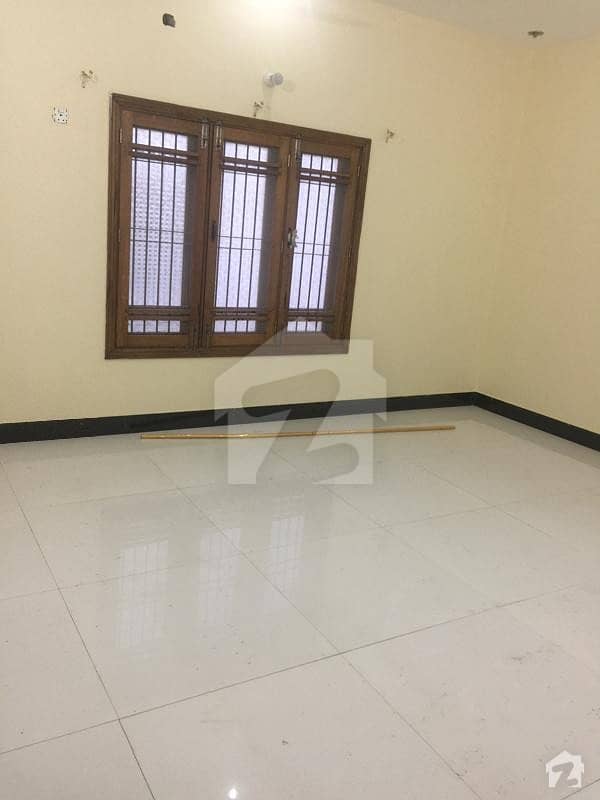 620 Yards  Portion 1st Floor 3 Bedrooms Drawing Dining Lounge Kitchen Tiled Flooring Full Renovated