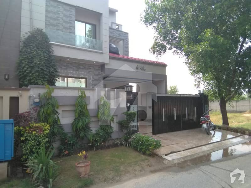 لیک سٹی ۔ سیکٹر ایم ۔ 5 لیک سٹی لاہور میں 5 کمروں کا 10 مرلہ مکان 1.7 کروڑ میں برائے فروخت۔