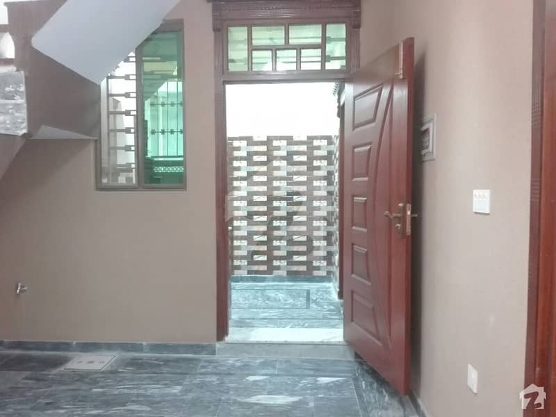 وکیل کالونی اسلام آباد ہائی وے راولپنڈی میں 2 کمروں کا 2 مرلہ مکان 33 لاکھ میں برائے فروخت۔