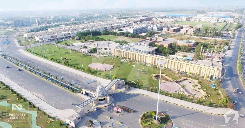 Near Bahria Head Office 5 Marla Ideal Location Plot For Sale In C Block Bahria Orchard Lahore