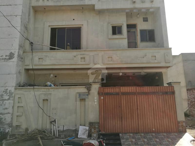 ایڈن بولیوارڈ - بلاک بی ایڈن بولیوارڈ ہاؤسنگ سکیم کالج روڈ لاہور میں 4 کمروں کا 5 مرلہ مکان 1.1 کروڑ میں برائے فروخت۔