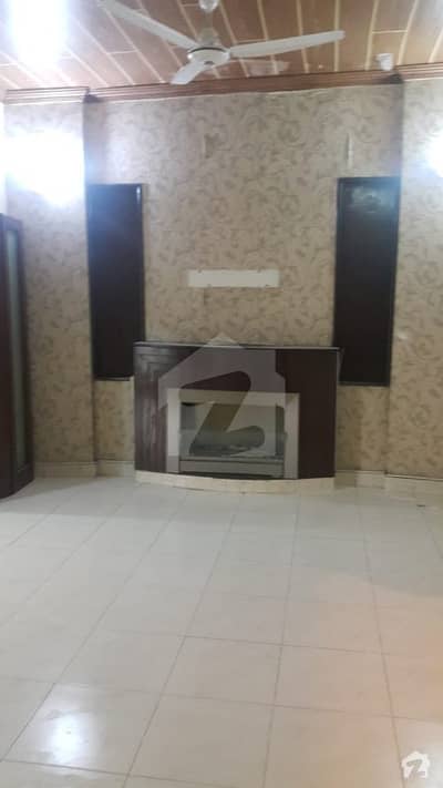 Good Condition House Available For Rent Good Condition House Available For Rent